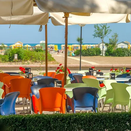 Hotel Delfa 3*