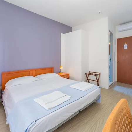 Hotel Delfa